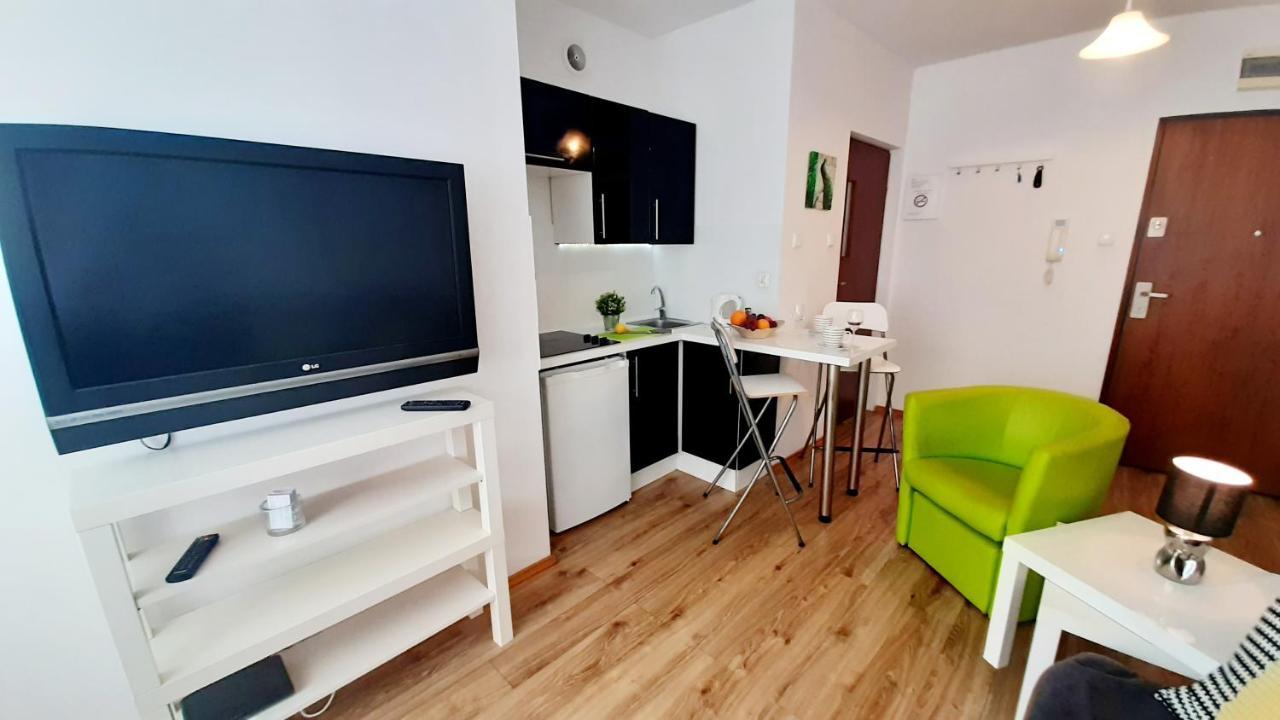 Apartament Z Balkonem I Bezplatnym Parkingiem Гданськ Екстер'єр фото
