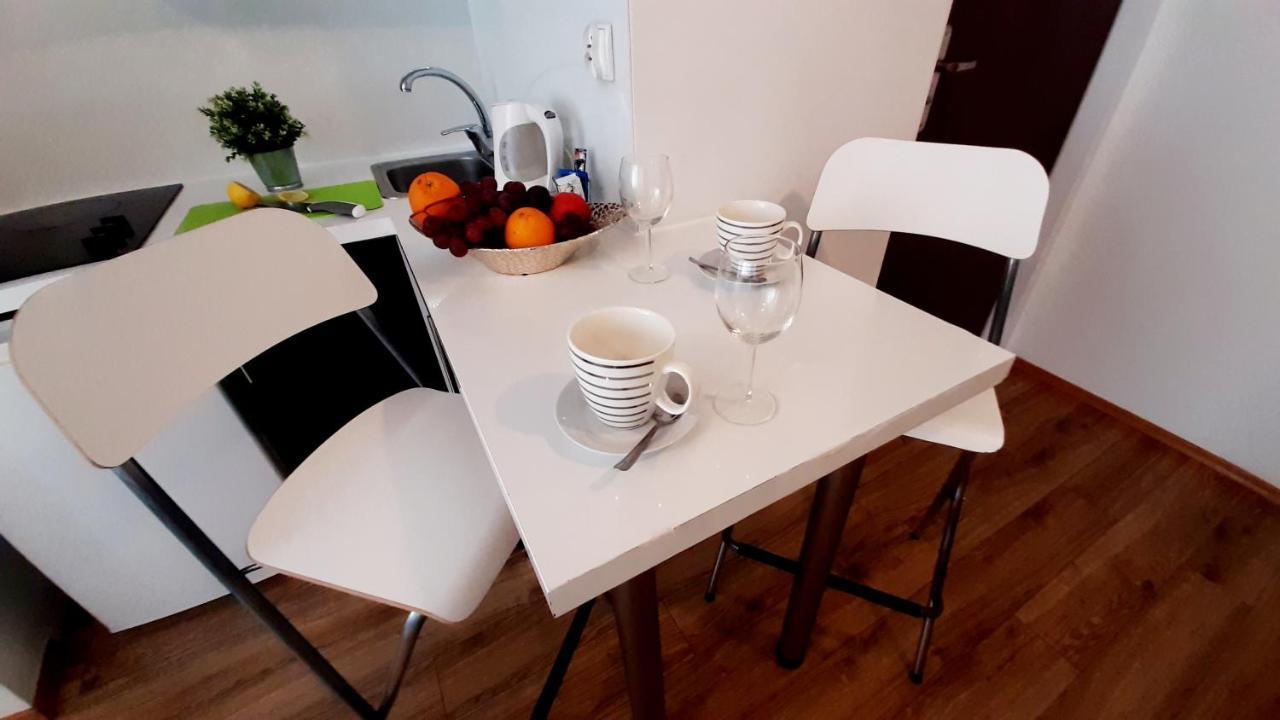 Apartament Z Balkonem I Bezplatnym Parkingiem Гданськ Екстер'єр фото