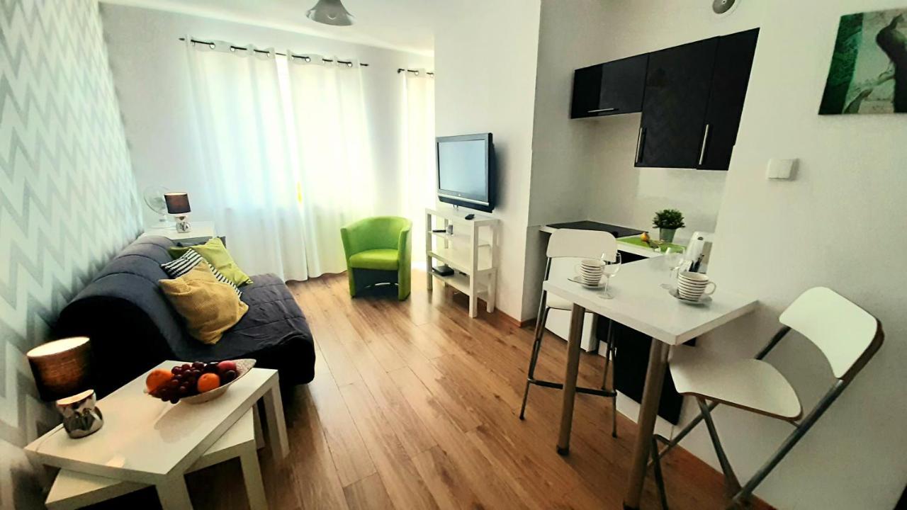 Apartament Z Balkonem I Bezplatnym Parkingiem Гданськ Екстер'єр фото