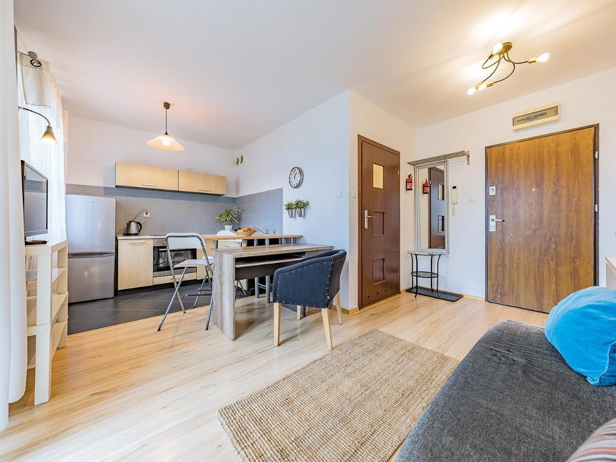 Apartament Z Balkonem I Bezplatnym Parkingiem Гданськ Екстер'єр фото