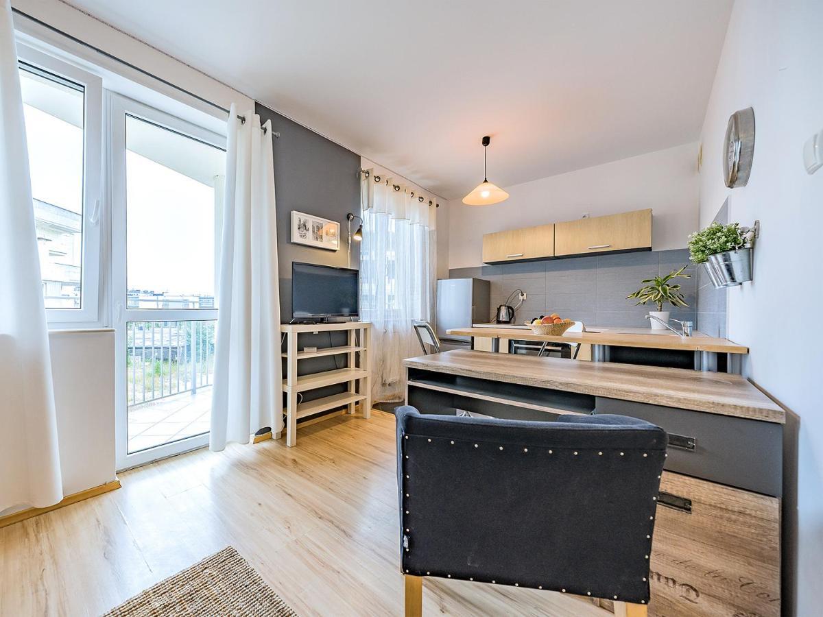 Apartament Z Balkonem I Bezplatnym Parkingiem Гданськ Екстер'єр фото