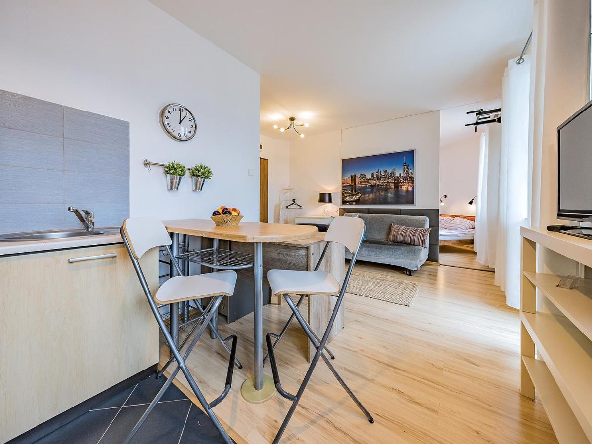 Apartament Z Balkonem I Bezplatnym Parkingiem Гданськ Екстер'єр фото